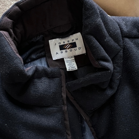 Joseph Abboud | Outdoor Vest - Picture 2 of 2